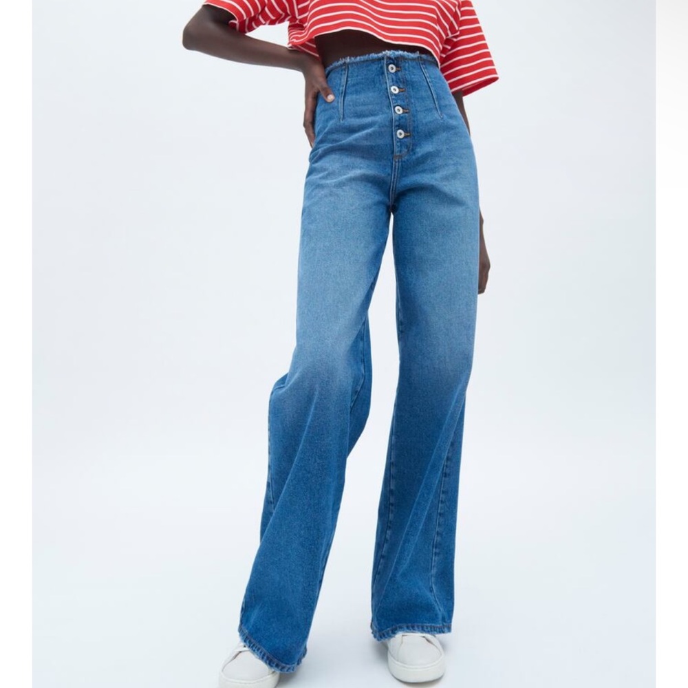 Zara High-Waist Wide Leg Jeans in Medium Blue